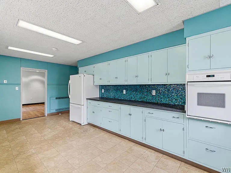 57 Saint Johns Parkside St — Photo 18