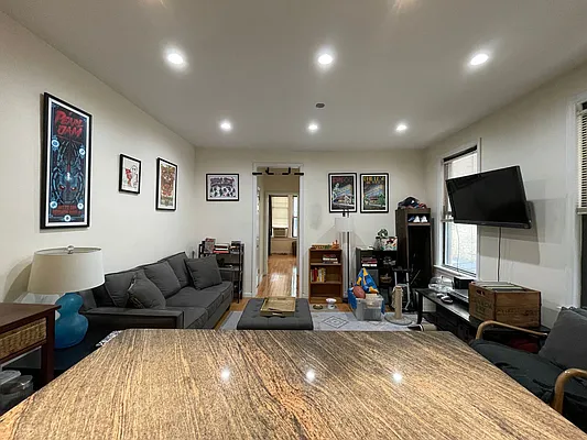 Rented by Corcoran | media 21