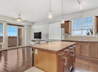 304 S Cranberry Park SE #412, Calgary, AB T3M1W2