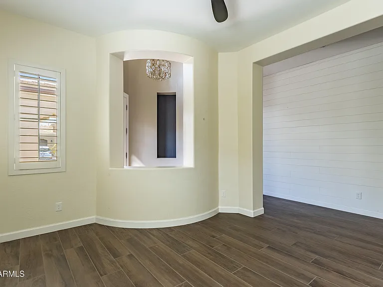 70 E Kennedia Dr — Photo 6