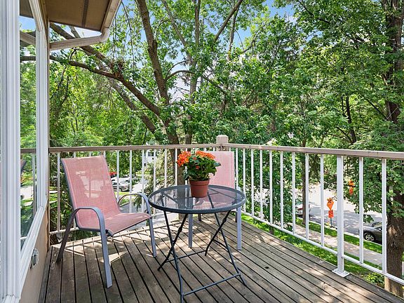 5th image of 2824 Kenwood Isles Dr