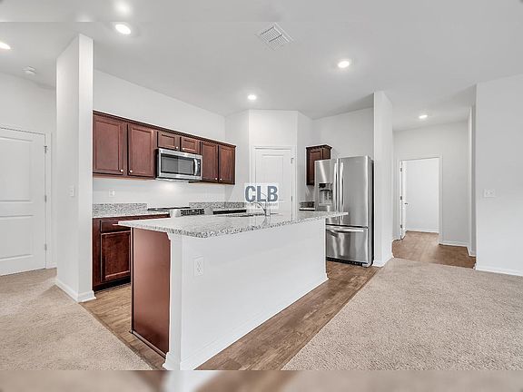 3rd image of 3012 Neverland Dr