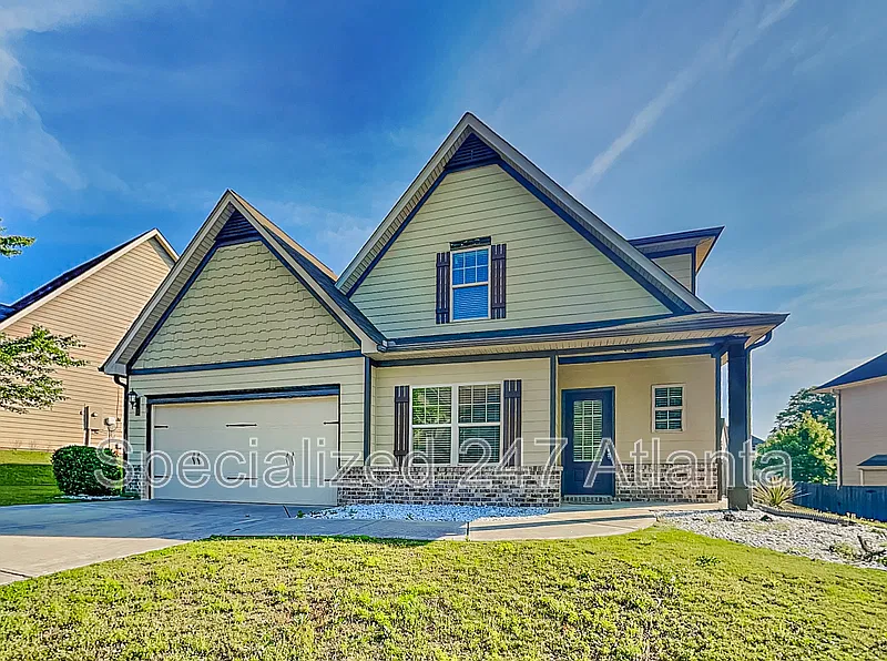 4 bed, 3.5 bath, 2424 sqft, $2,345 — Photo 2