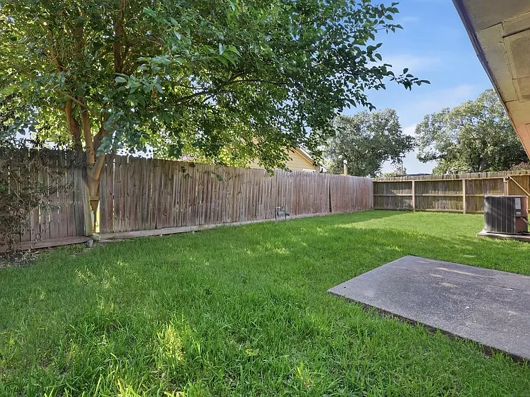 505 Malvern Ave — Photo 12