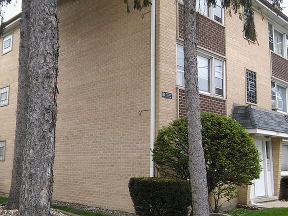 2nd image of 3023 N Harlem Ave Unit 3E