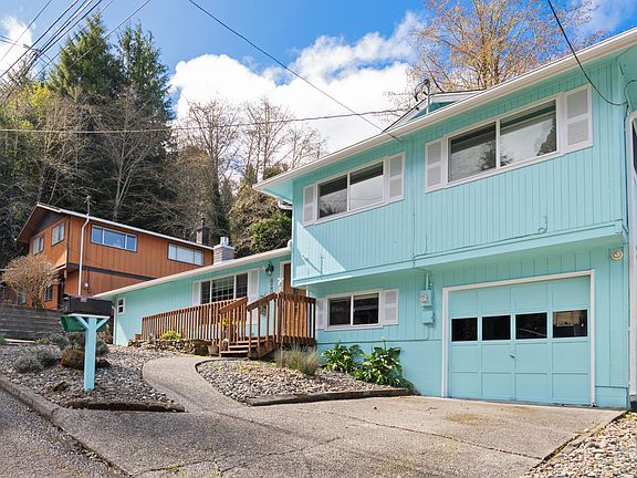 2nd image of 935 View St