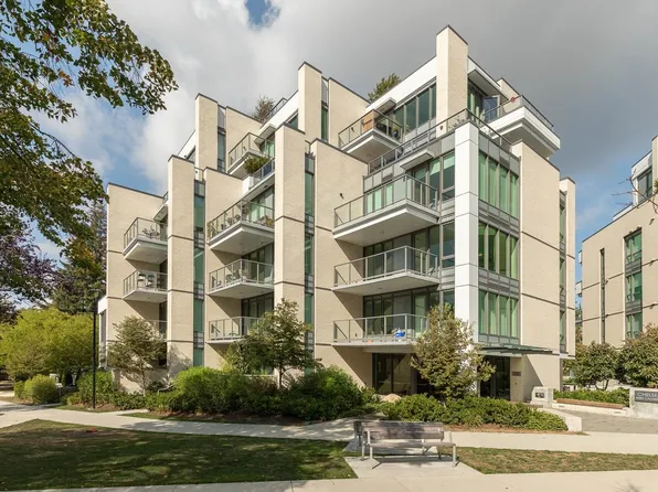 4685 Cambie St #307, Vancouver, BC V5Z 0J7