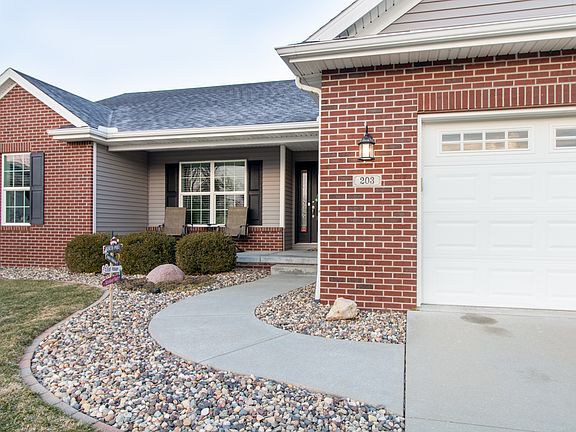 3rd image of 203 Blue Bird Ct