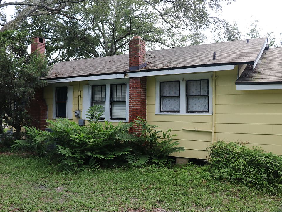 2nd image of 1219 E 10th St