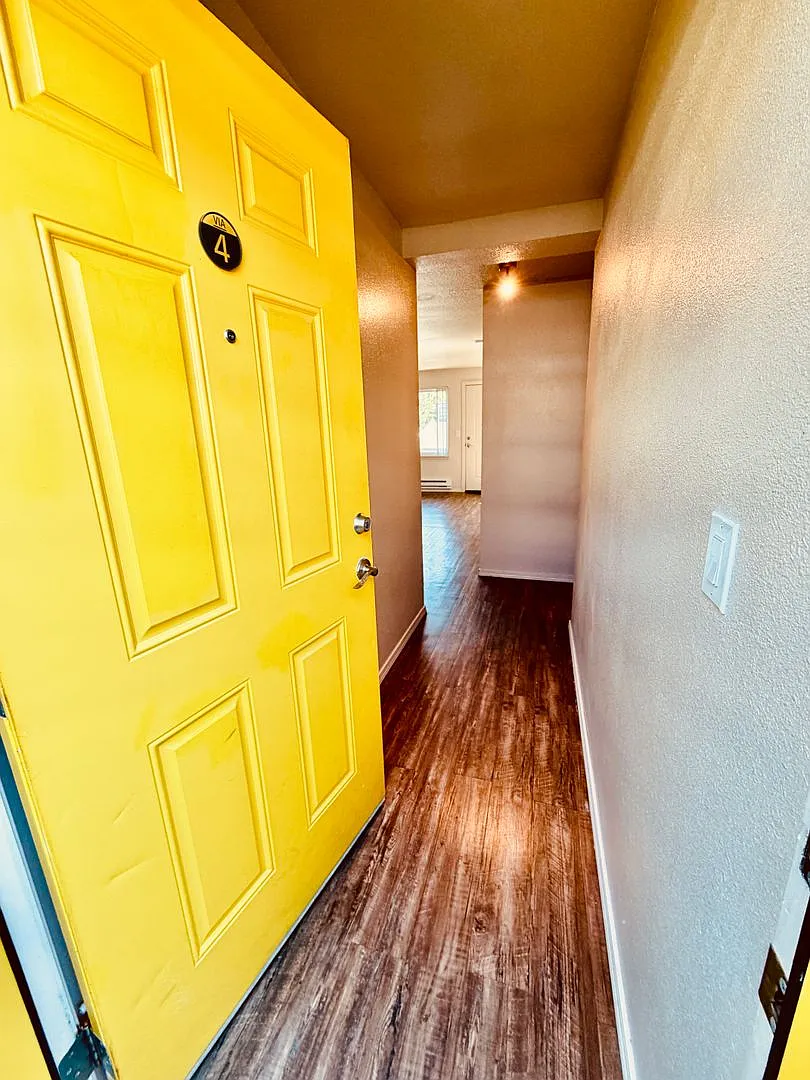 Building Photo - 4836 S Austin St