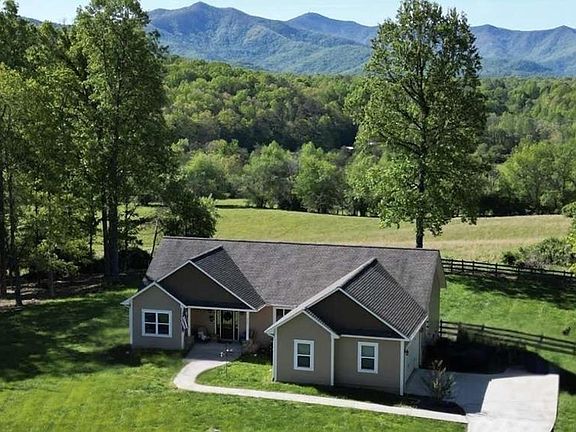 2nd image of 373 New Forest Rd