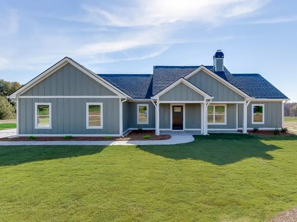 80 Creek Stone Dr, Hartwell, GA 30643