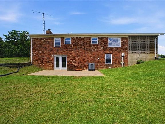 3rd image of 468 Flint Springs Rd