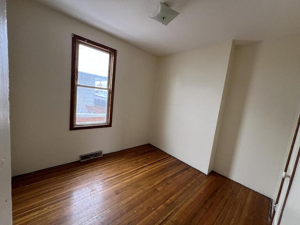 2nd image of 1324 Blandina St