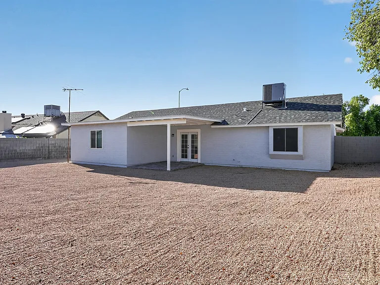 6255 E Ivy St — Photo 15