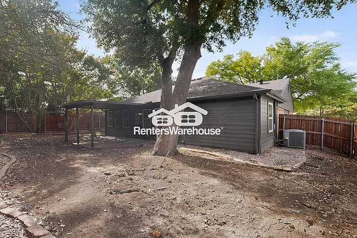 1408 Seely St — Photo 13