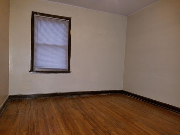 5th image of 1594 Northwest Blvd APT 1
