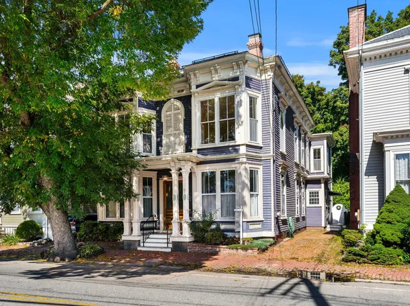154 High St, Newburyport, MA 01950