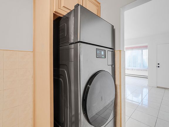 5th image of 768 Florence Pl #1