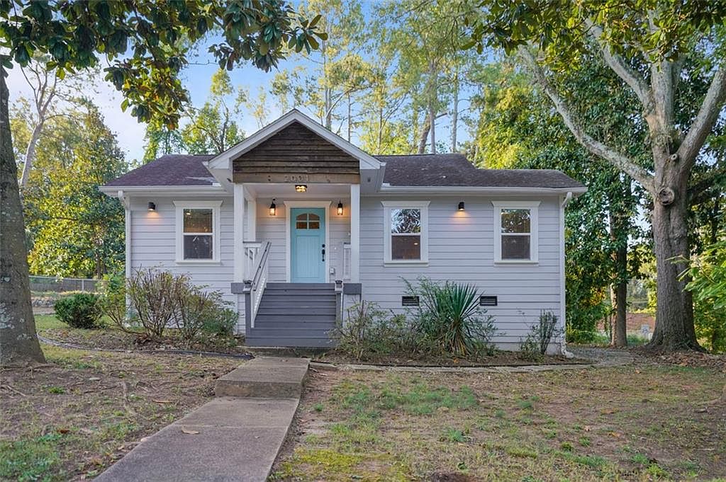 2001 Glenwood Ave SE