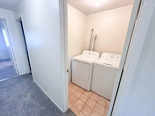 Parkview Apartments — Photo 15