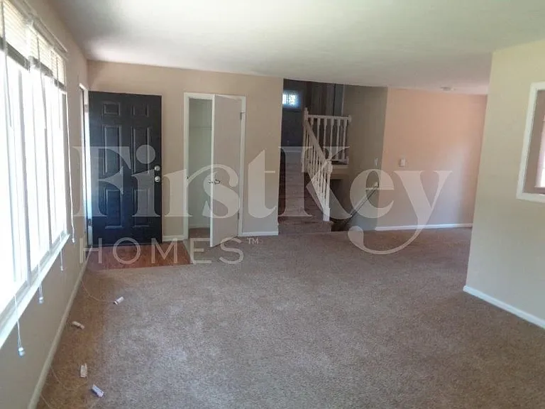 501 Harmony Dr — Photo 15