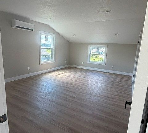 3rd image of 9 River Rd #1