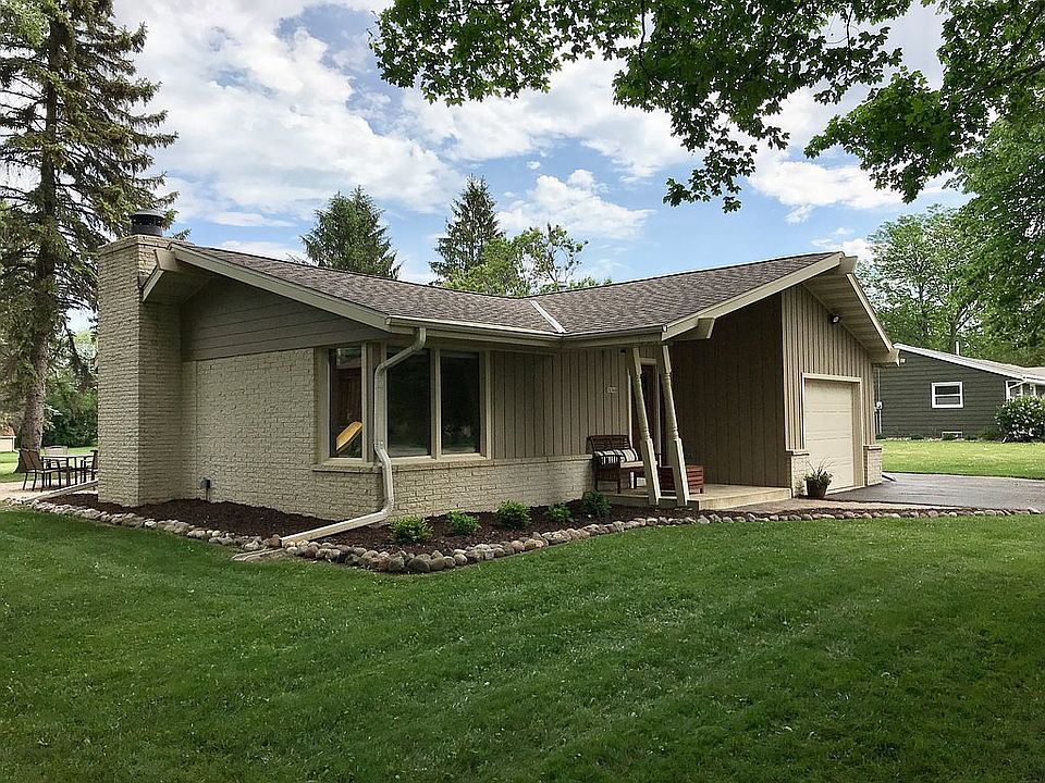 2nd image of 20360 Davidson Rd