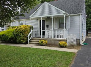 8 Stratford Ave, Ewing, NJ 08618