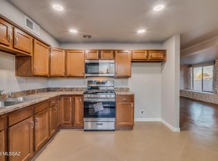 7084 S Leary Dr, Tucson, AZ 85756