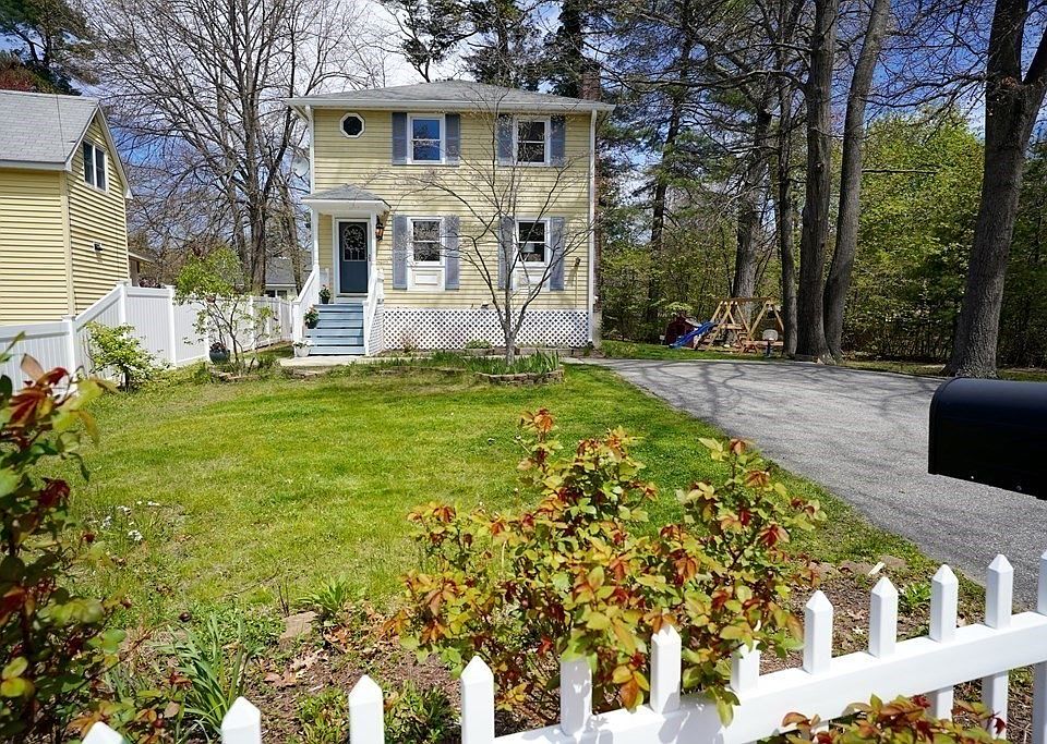 105 Grove Ave, Wilmington, MA 01887 Zillow