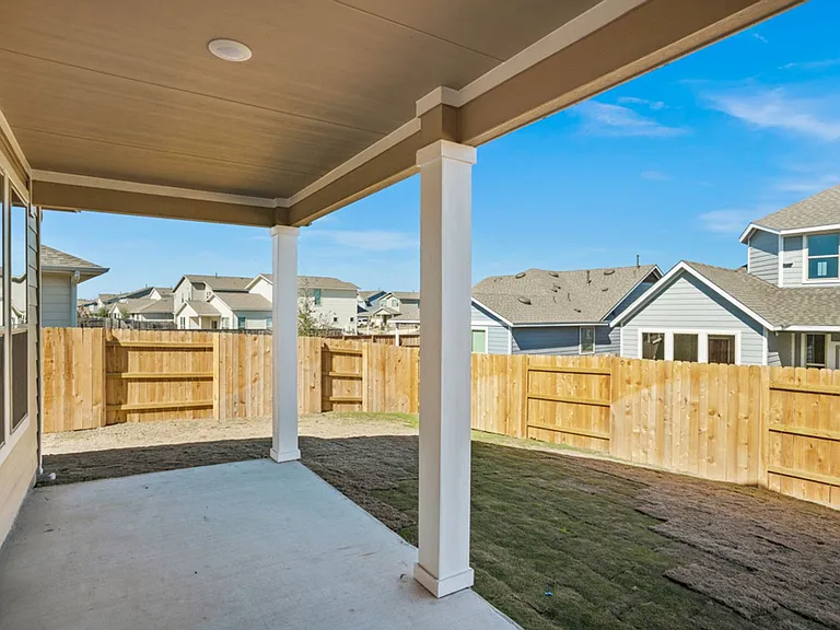 8202 Dampton Ln — Photo 23