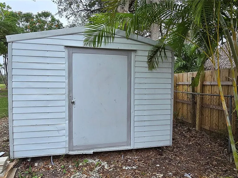 6500 SW 82nd Ave — Photo 53