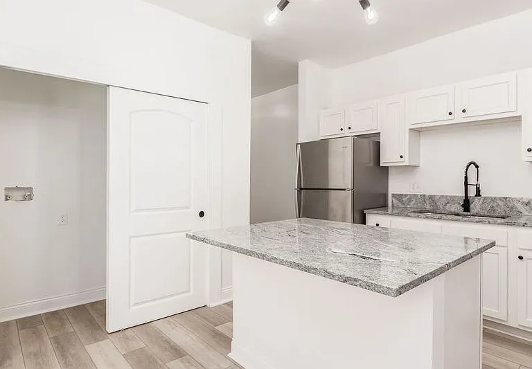 58 N 20th St — Photo 12