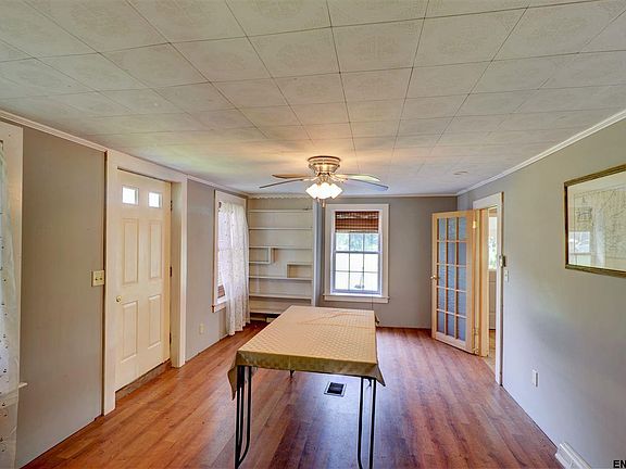 2nd image of 36 Crawford Ln