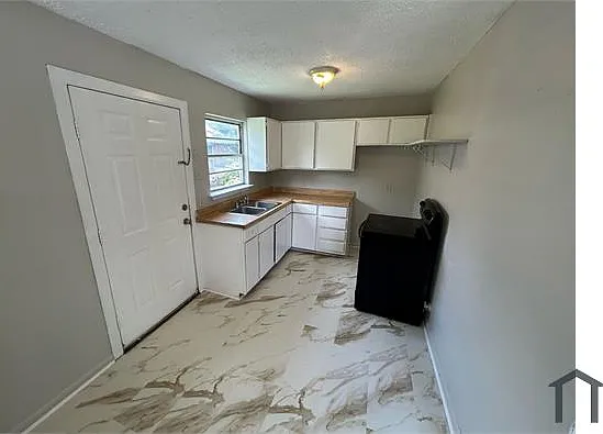 2 bed, 799 sqft, $1,300 — Photo 3