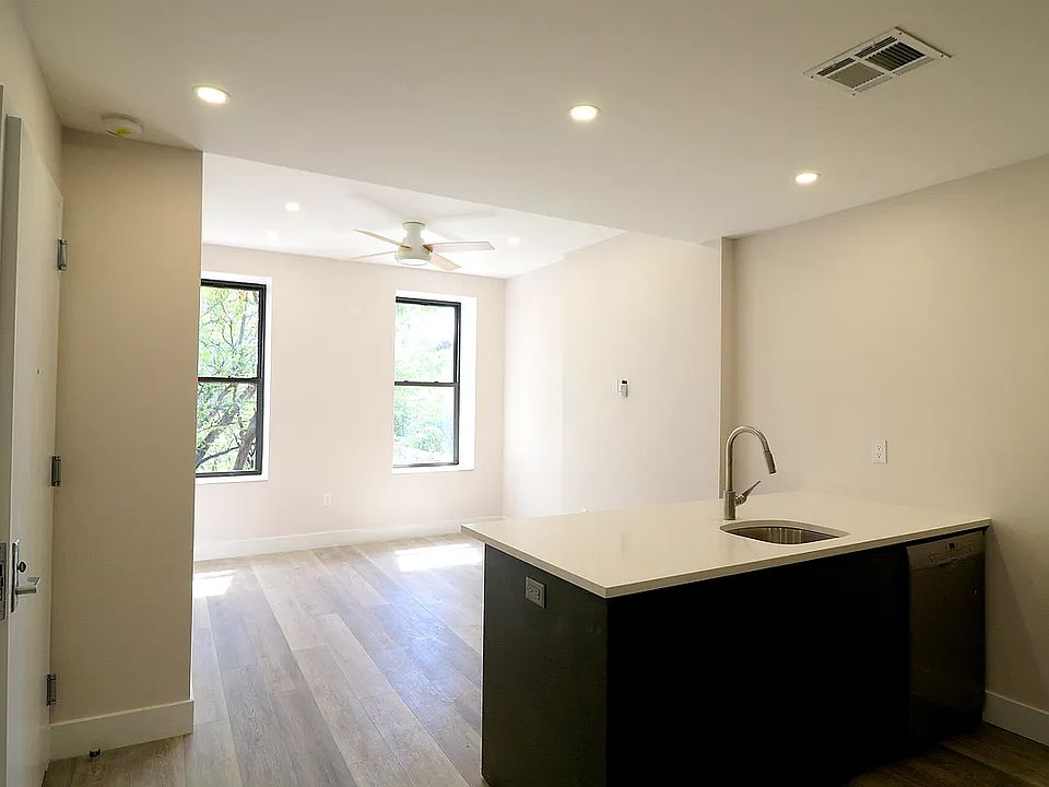1st image of 2267 2nd Ave APT 2