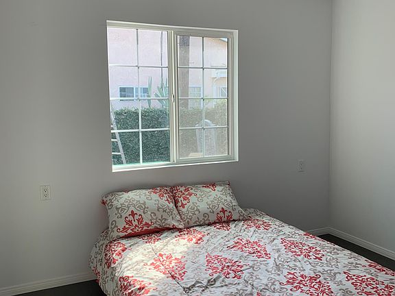 3rd image of 7653 N Claybeck Ave