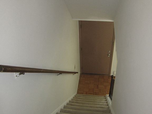 4th image of 236 E Elmwood Ave #12