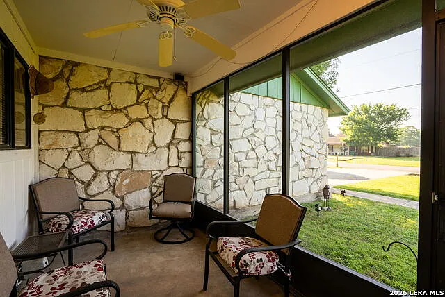 Building Photo - 426 Spring River Dr