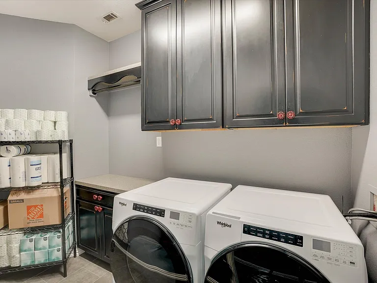 2305 Clearview Ct — Photo 38