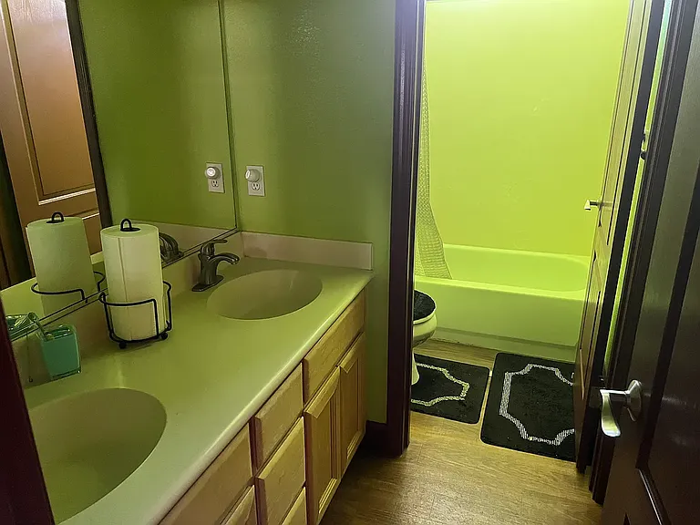 406 Matteri Cir — Photo 2