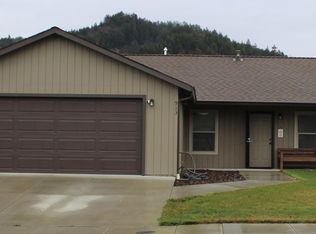 913 Hilda Ct, Rio Dell, CA 95562