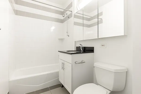 Rented by A&E Real Estate Management | media 7