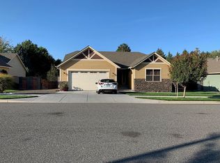 5208 W 28th Ave, Kennewick, WA
