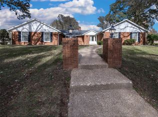 1 Sundew Dr, Belleville, IL 62221