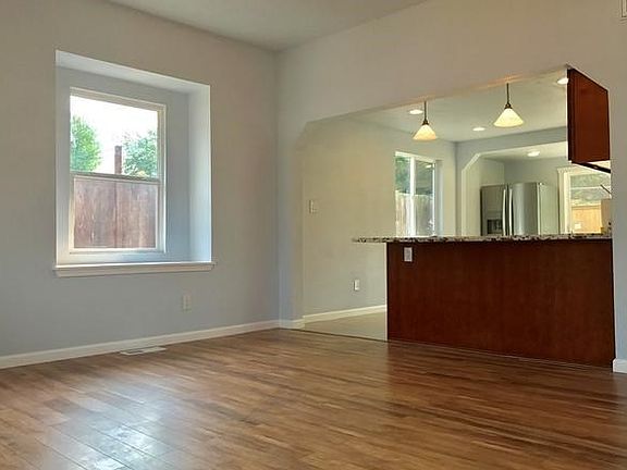 4th image of 4324 N Ferdinand St