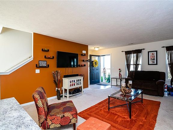 5th image of 3374 Greens Pointe Dr
