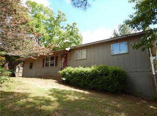 806 Skyline Dr, Huntsville, AR 72740