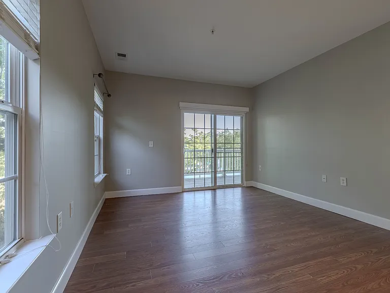 7321 Althorp Way #R5 — Photo 10